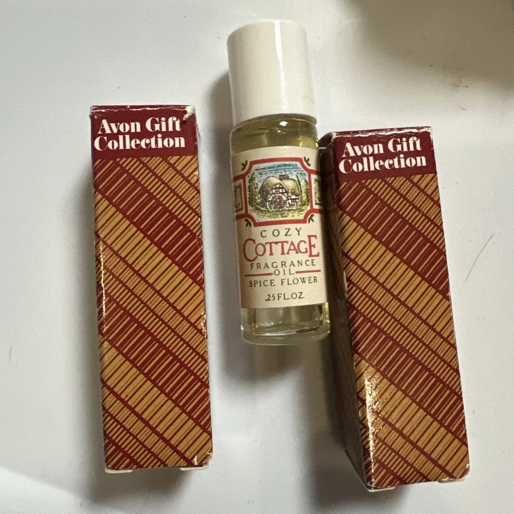 Vintage AVON Cozy Cottage Spice Flower Fragrance Oil .25 Oz Diffuser Refill 1987